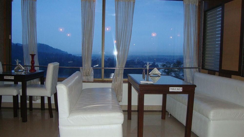 Hotel Ganesha Inn Tapovan Ngoại thất bức ảnh