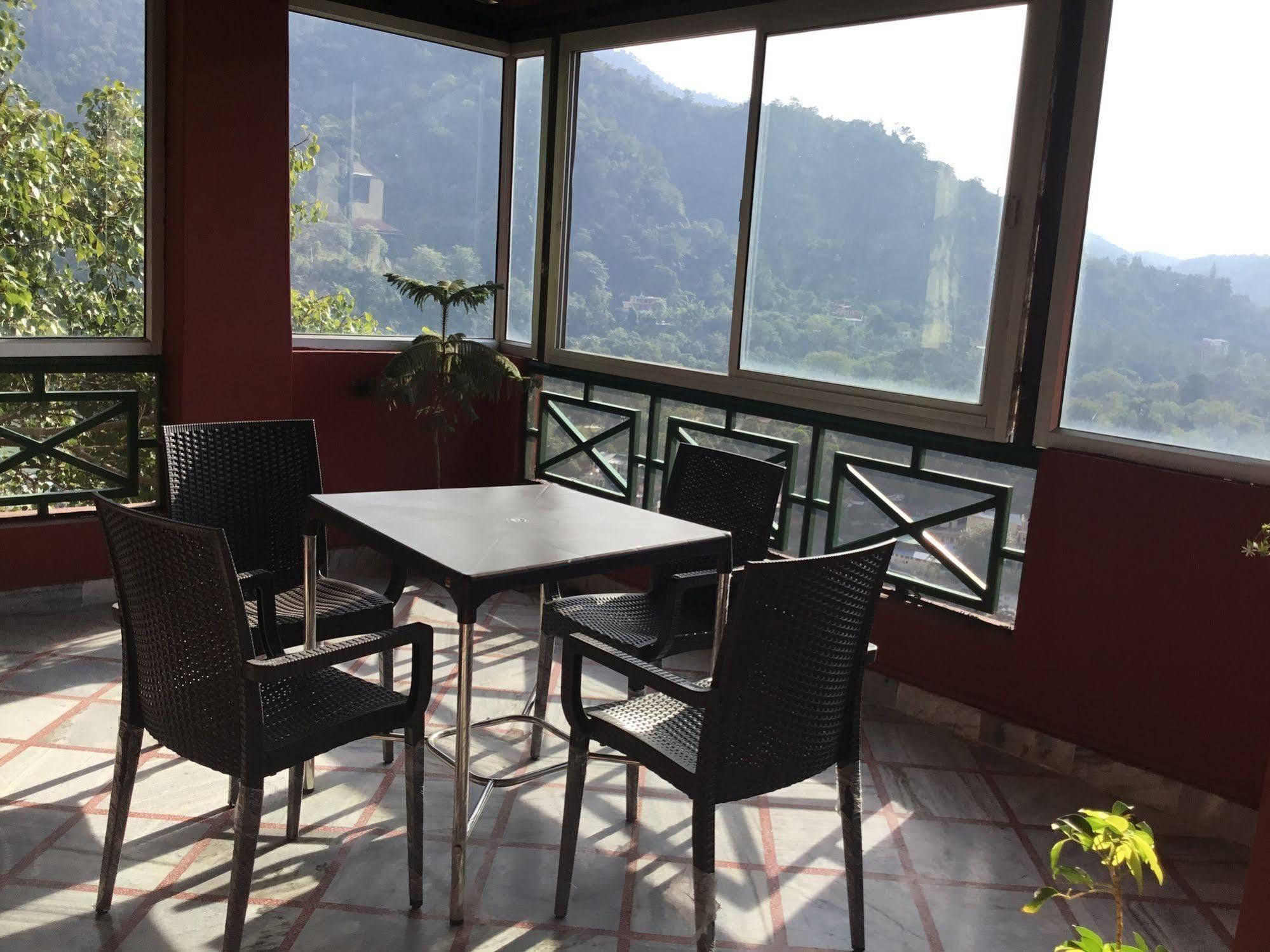 Hotel Ganesha Inn Tapovan Ngoại thất bức ảnh